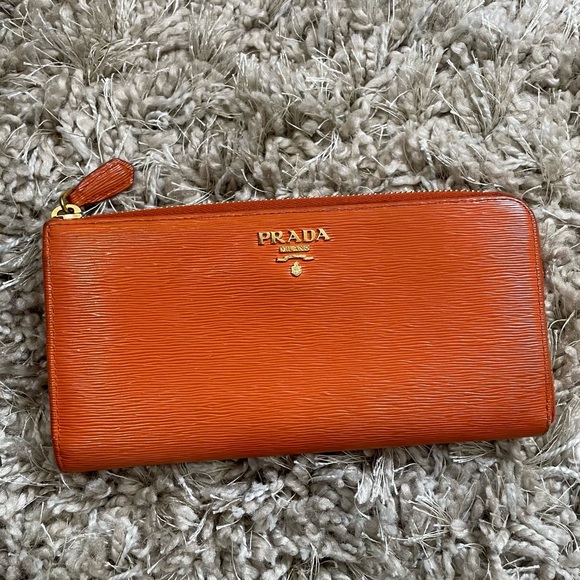 Prada Saffiano Long Continental Zip Wallet Orange Leather Gold Logo - Picture 2 of 13